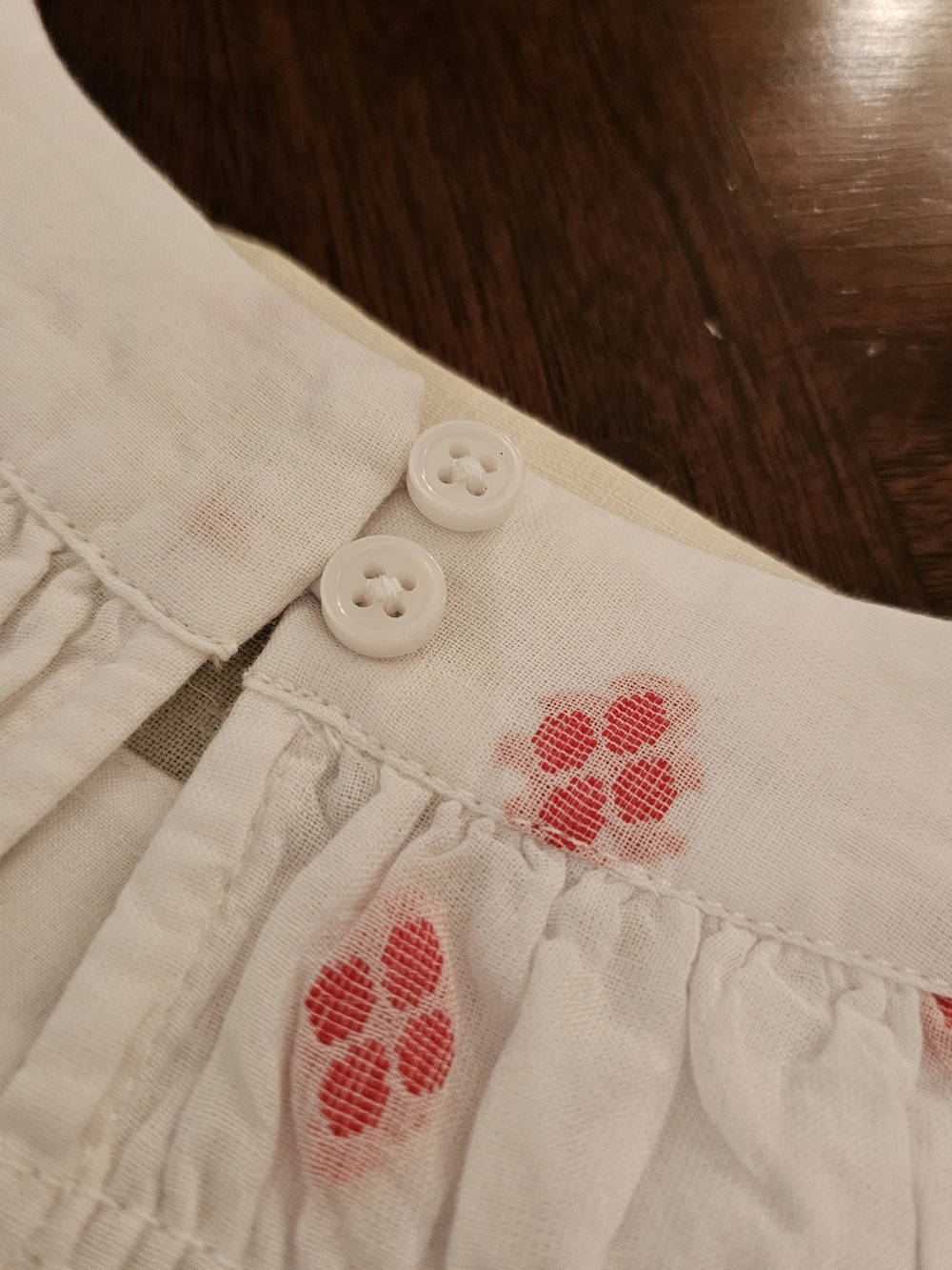 J.Crew Womens White Gauzy Top Smocked Neck Short Sleeve Red Embroidered Dots XXS - Picture 8 of 12